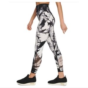 DKNY SPORT NWT BLACK WHITE TIE DYE LEGGINGS SZ MEDIUM